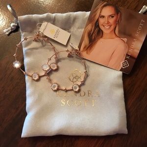 Brand new Kendra Scott earrings rose gold with mother of pearl